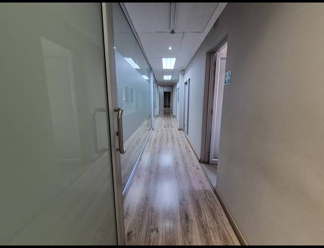 296M² OFFICE TO LET IN RIVONIA